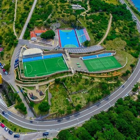 Nehaj Apartment Сен Екстериор снимка