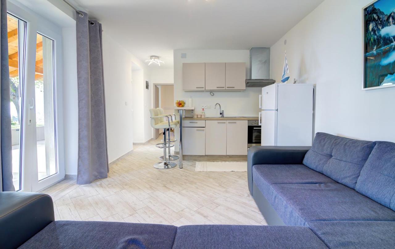 Nehaj Apartment Сен Екстериор снимка
