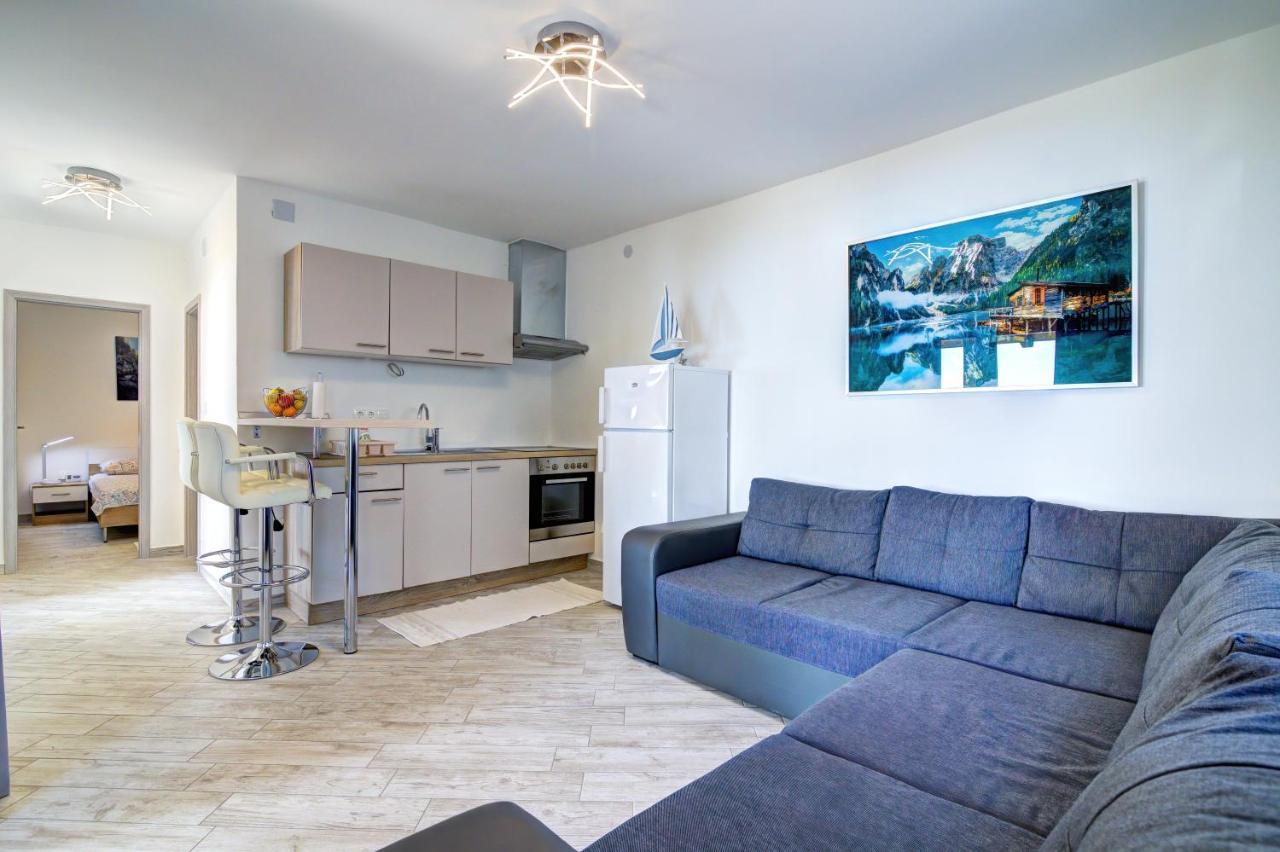 Nehaj Apartment Сен Екстериор снимка