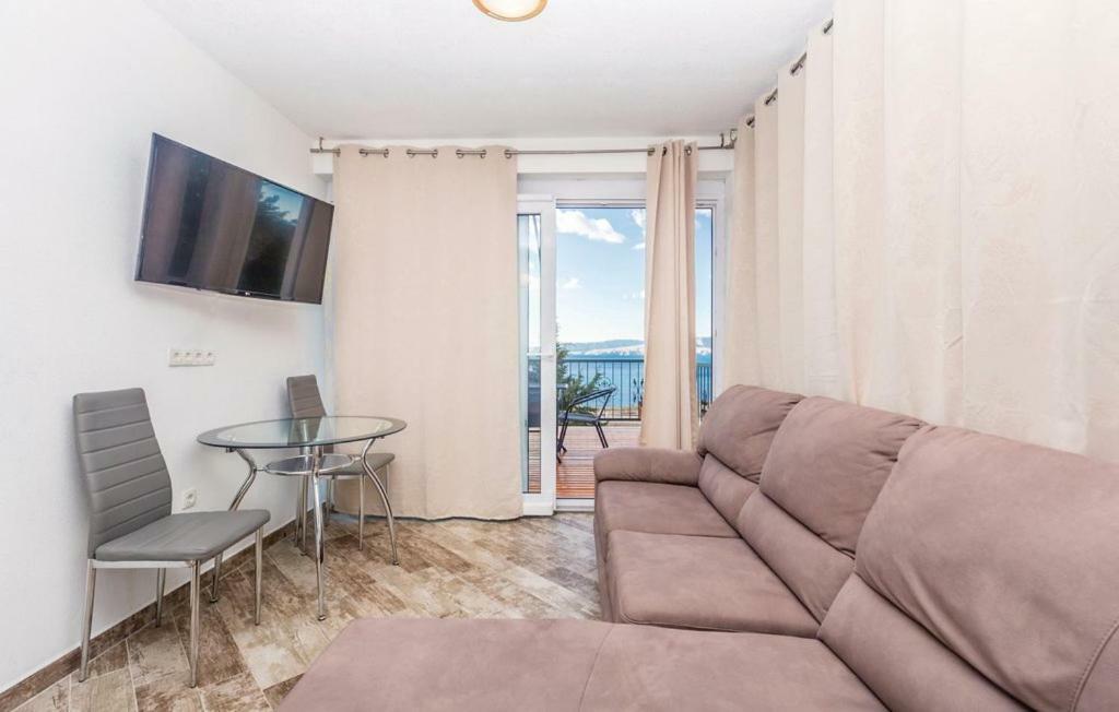 Nehaj Apartment Сен Екстериор снимка