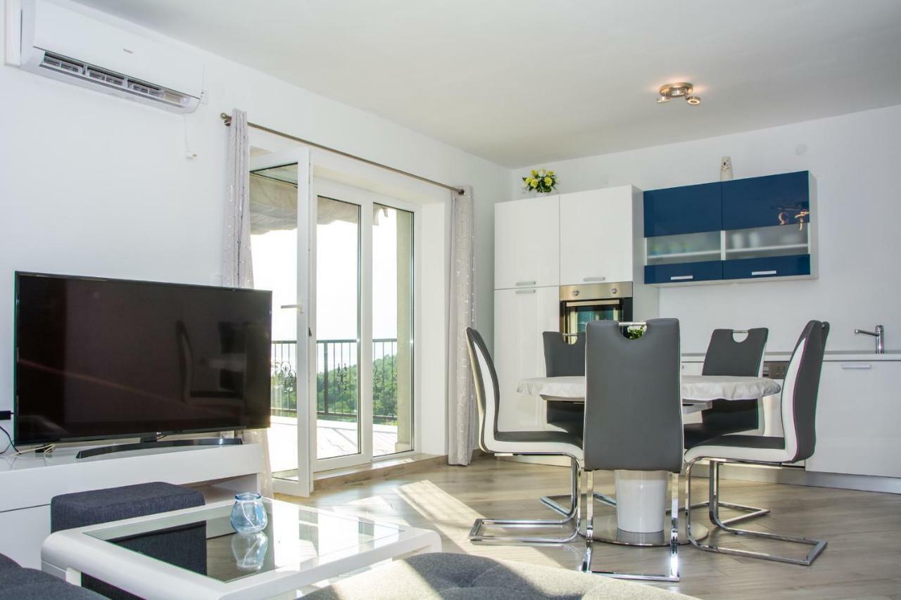 Nehaj Apartment Сен Екстериор снимка